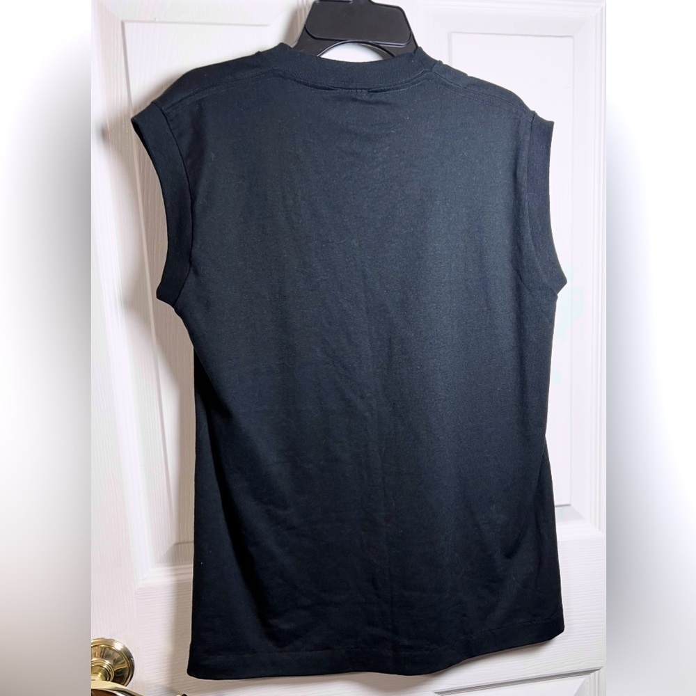 Vintage Nike Boys XL 18-20 Sleeveless TShirt Black Red Gray Logo Made in USA - Picture 4 of 4
